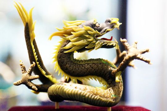 龍面塑