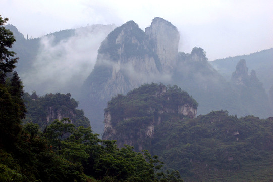喀斯特地貌風光