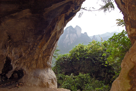 土匪山寨遺址