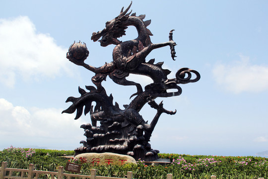 海南亞龍灣景觀龍行天下