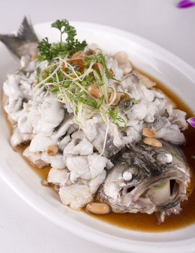 香蔥撈鱸魚(yú)