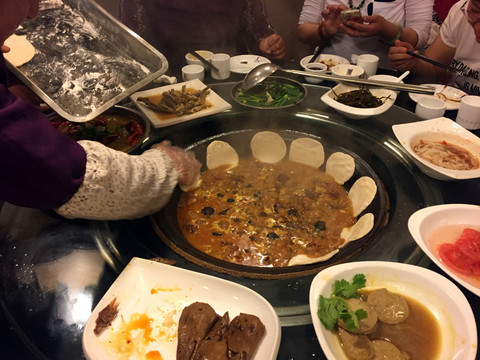 土雞貼餅子