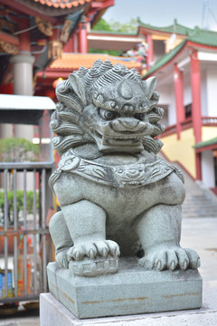 石獅子