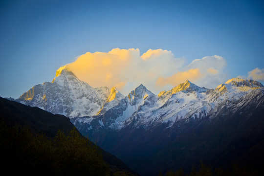 四姑娘山