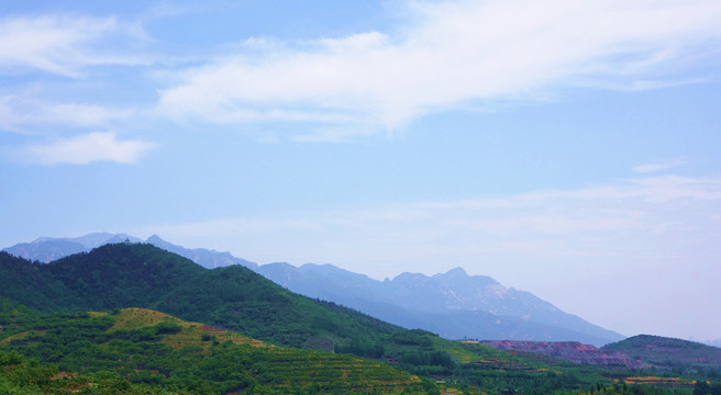 泰山遠(yuǎn)眺