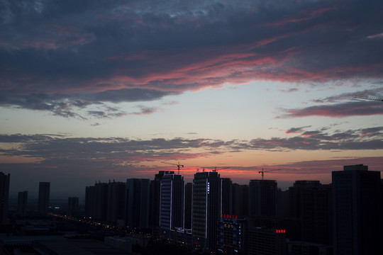 城市 落日 天空 火燒云