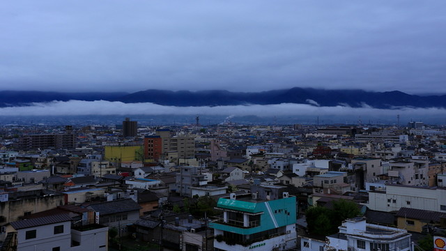 小城晨景