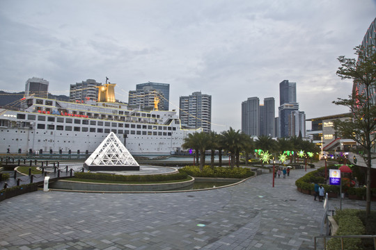 深圳