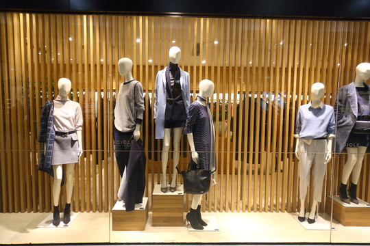 服裝店  陳列設(shè)計(jì) 