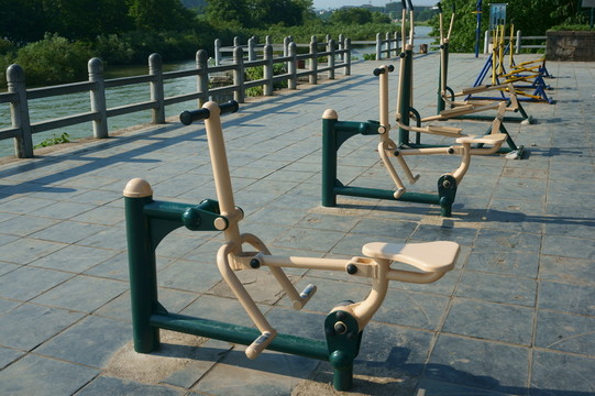 鍵身器材