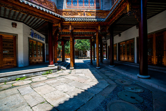 龍?zhí)端l(xiāng)