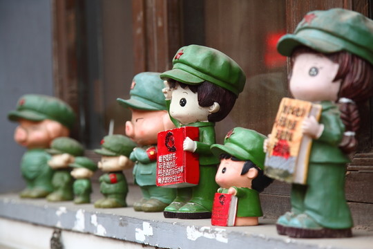 軍裝小人偶
