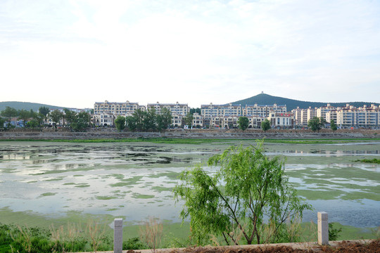 臨水而居  依山傍水  房地產(chǎn)
