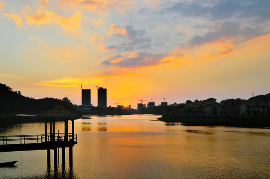 城市日落 夕陽 晚霞 霞光萬道