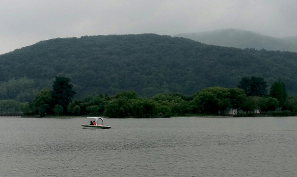湖光山色