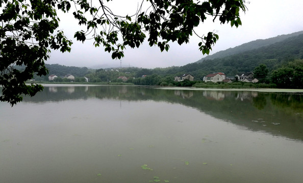 湖光山色