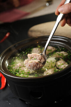 養(yǎng)生肉丸火鍋