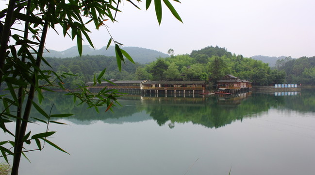 山莊