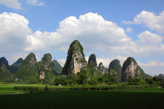 奇峰鎮(zhèn)風光