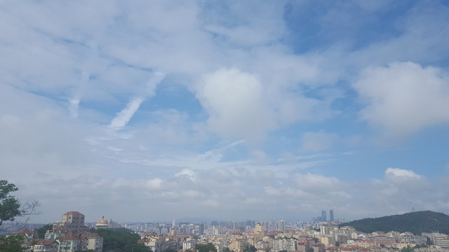藍天白云