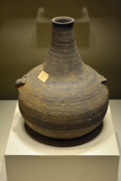 西漢陶瓷壺