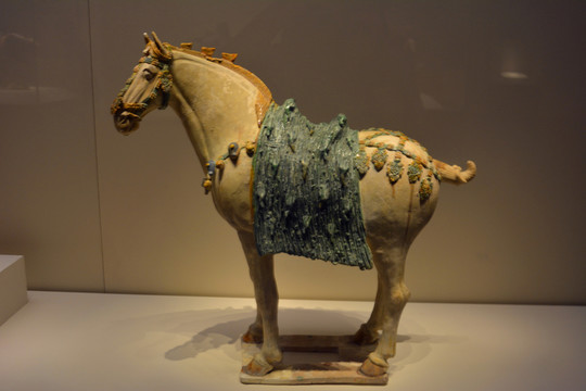 唐三彩陶馬