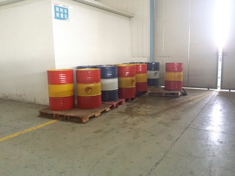 工業(yè)機(jī)油 潤(rùn)滑油
