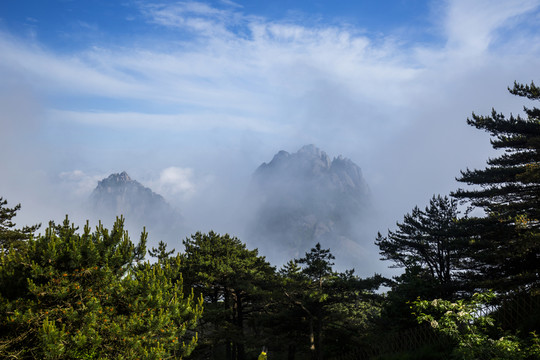 虛無縹緲的黃山峰