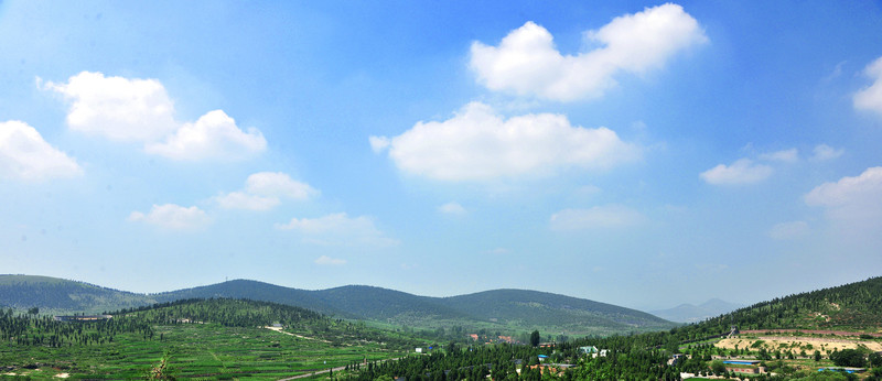 山脈 山景  藍(lán)天白云