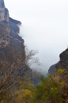 太行山谷險(xiǎn)峰