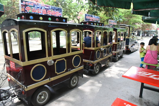 公園觀光小火車