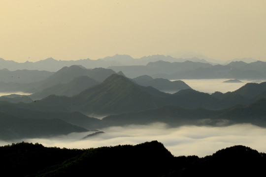 水墨云海圖