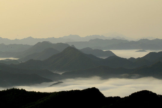 水墨云海圖