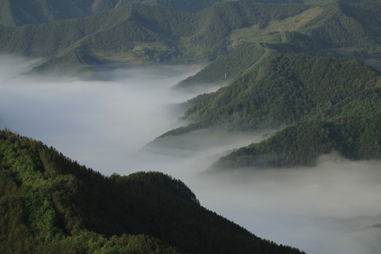 水墨云海