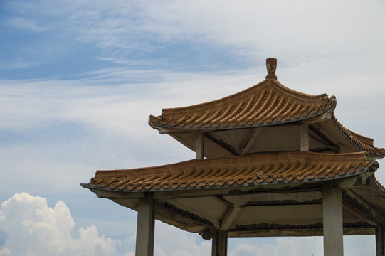 中國第一灘古亭藍(lán)天