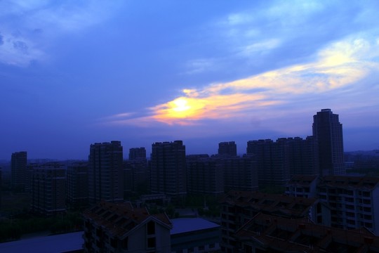 夜幕下的建筑