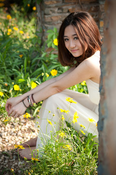 花叢里的女孩