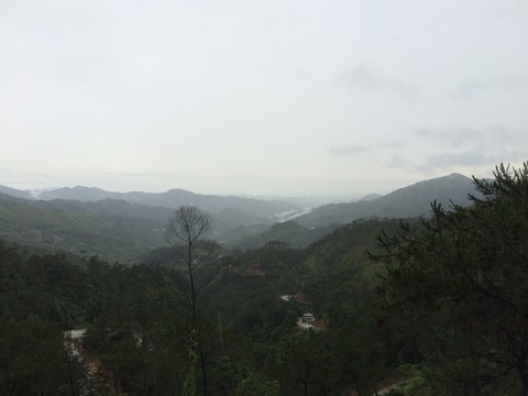 粵西山脈