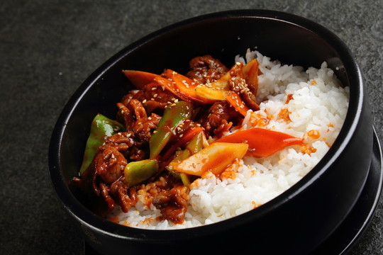 牛肉蓋飯