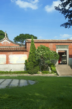 古寺庭院