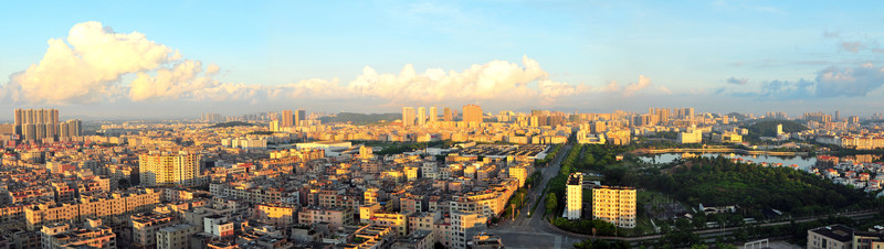 城鎮(zhèn)風貌 居民住宅 藍天白云