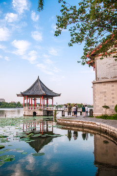 大明湖的亭子