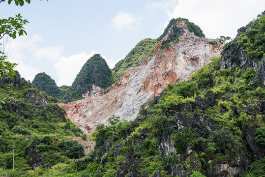 開(kāi)山采石