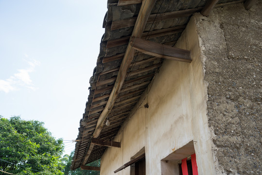 農(nóng)村房子屋檐