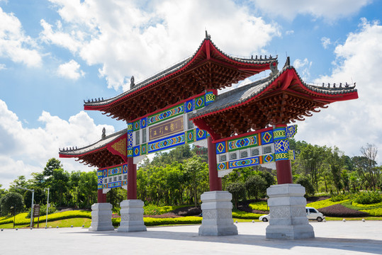 五彩田園牌坊