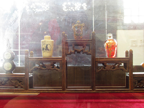 鼻煙壺