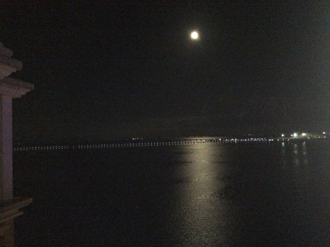 海上明月