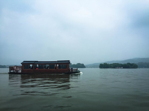 雨中西湖