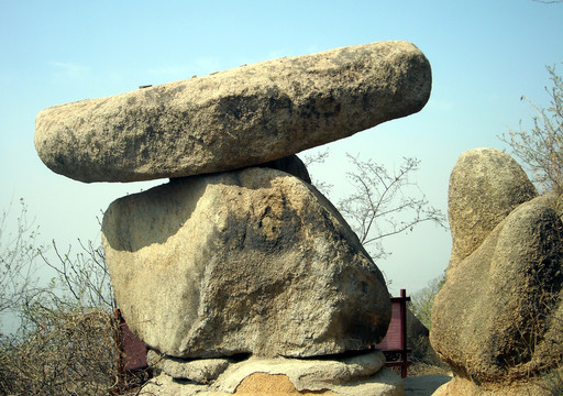 山東嶧山堆疊石