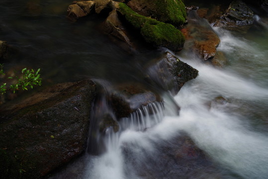 潺潺流水